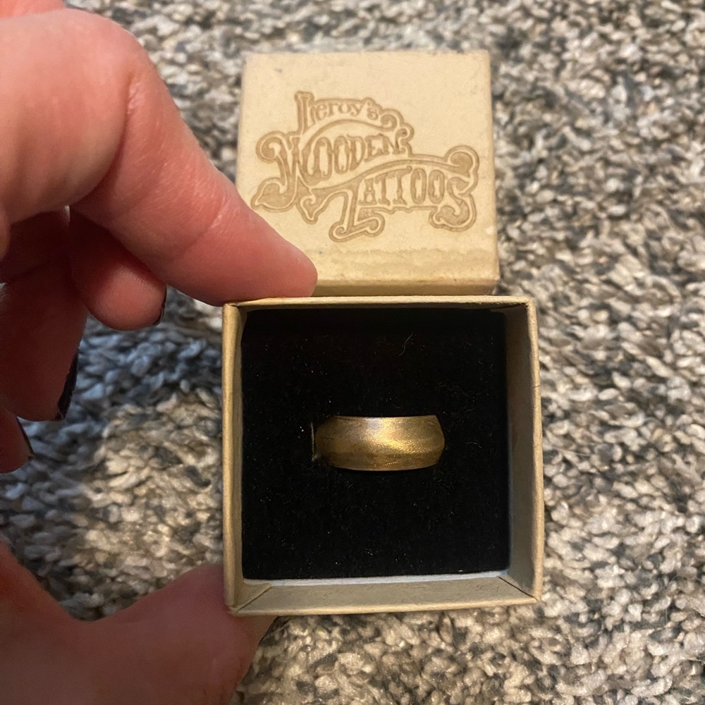 Unique Ring in Box